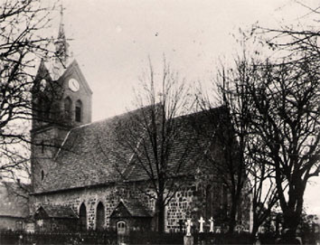 Mallnower Dorfkirche 1945 (Postkarte)